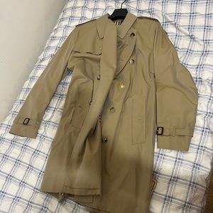 Burberry Men Med Length Herrington Trench Coat Size 44 US